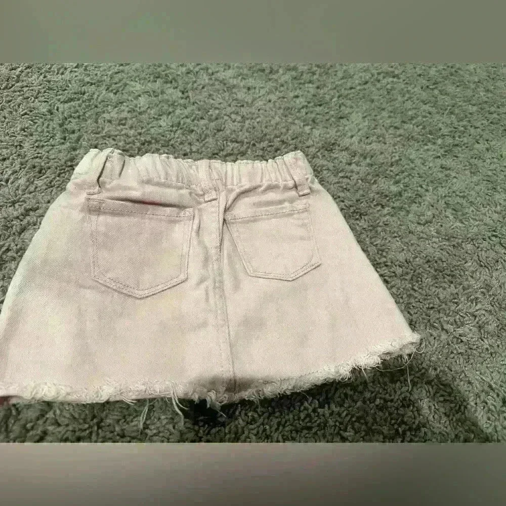 Old Navy toddler skirt.
